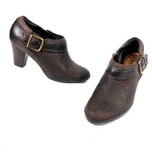 Womans Clarks Artisan Brown Leather Ankle Booties